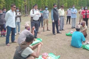 कानेपोखरीमा काङ्ग्रेसले दियो १  सय ५० परिवारलाई खाद्यन्न सामाग्री